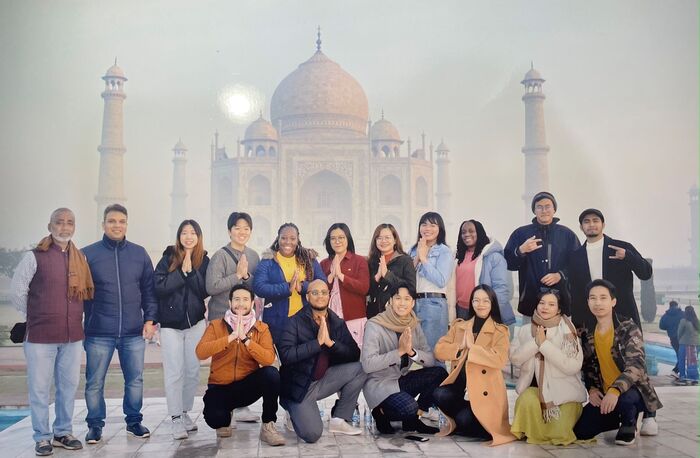 From the left – Group photo; of local Indian firm representative Sarfaraz, Shadab Mohammad Khalil (right), Associate Professor of Dept. of IB, National Dong Hwa University, and the overseas visiting stu.